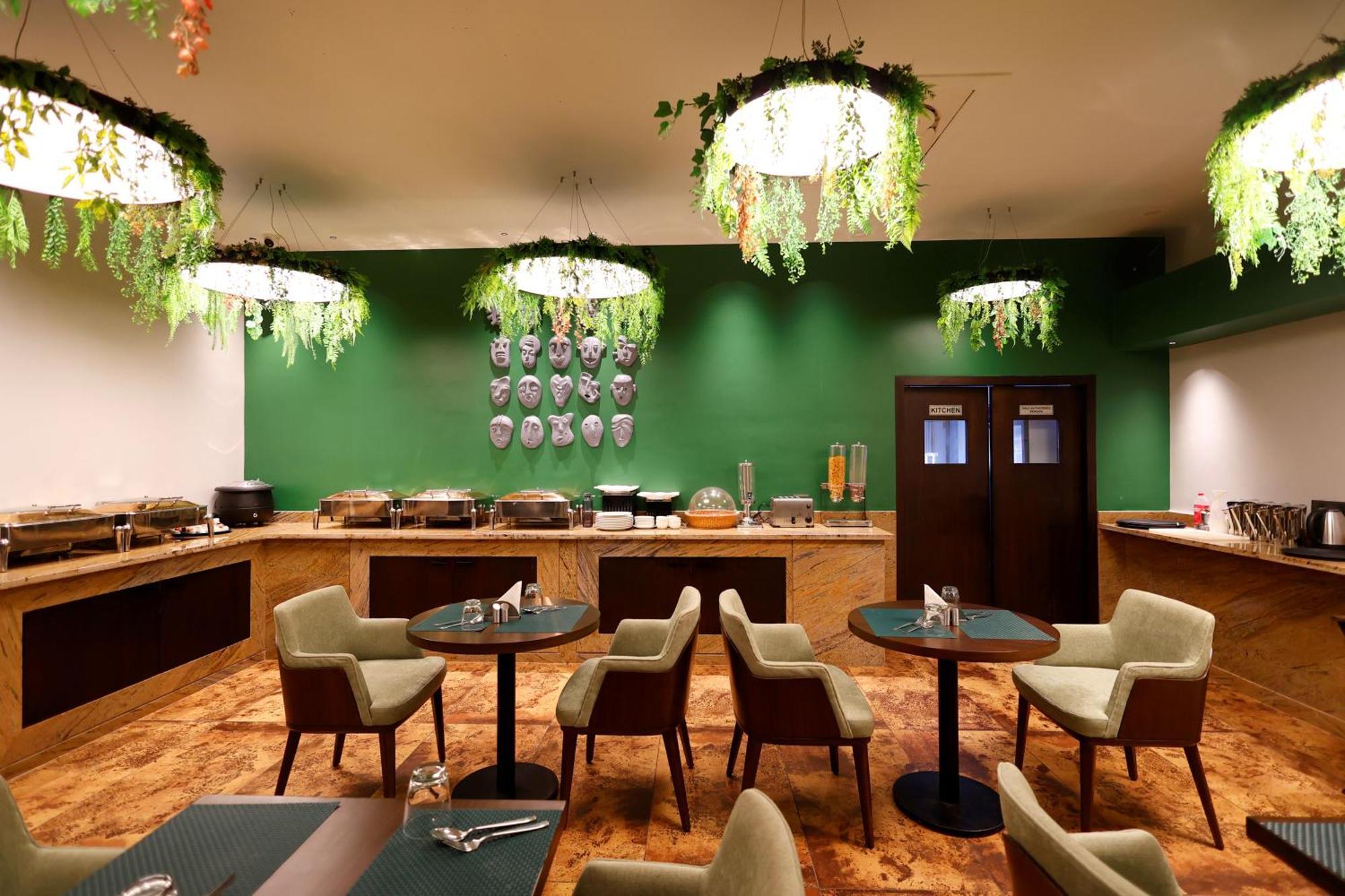 Quality Inn City Centre Varanasi Exterior photo